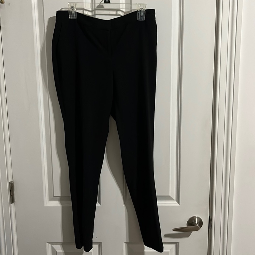 Vince Camuto black dress pants with front closure and pockets